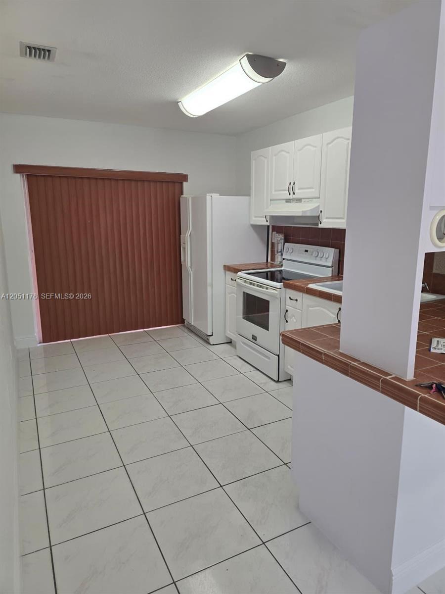 9069 NW 121st Ter # 81, Hialeah Gardens FL 33018 photo 4