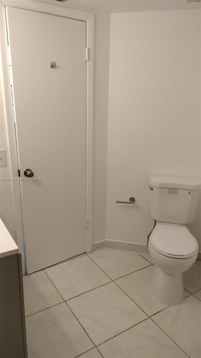 212 Lake Pointe Dr # 307, Oakland Park FL 33309 photo 4