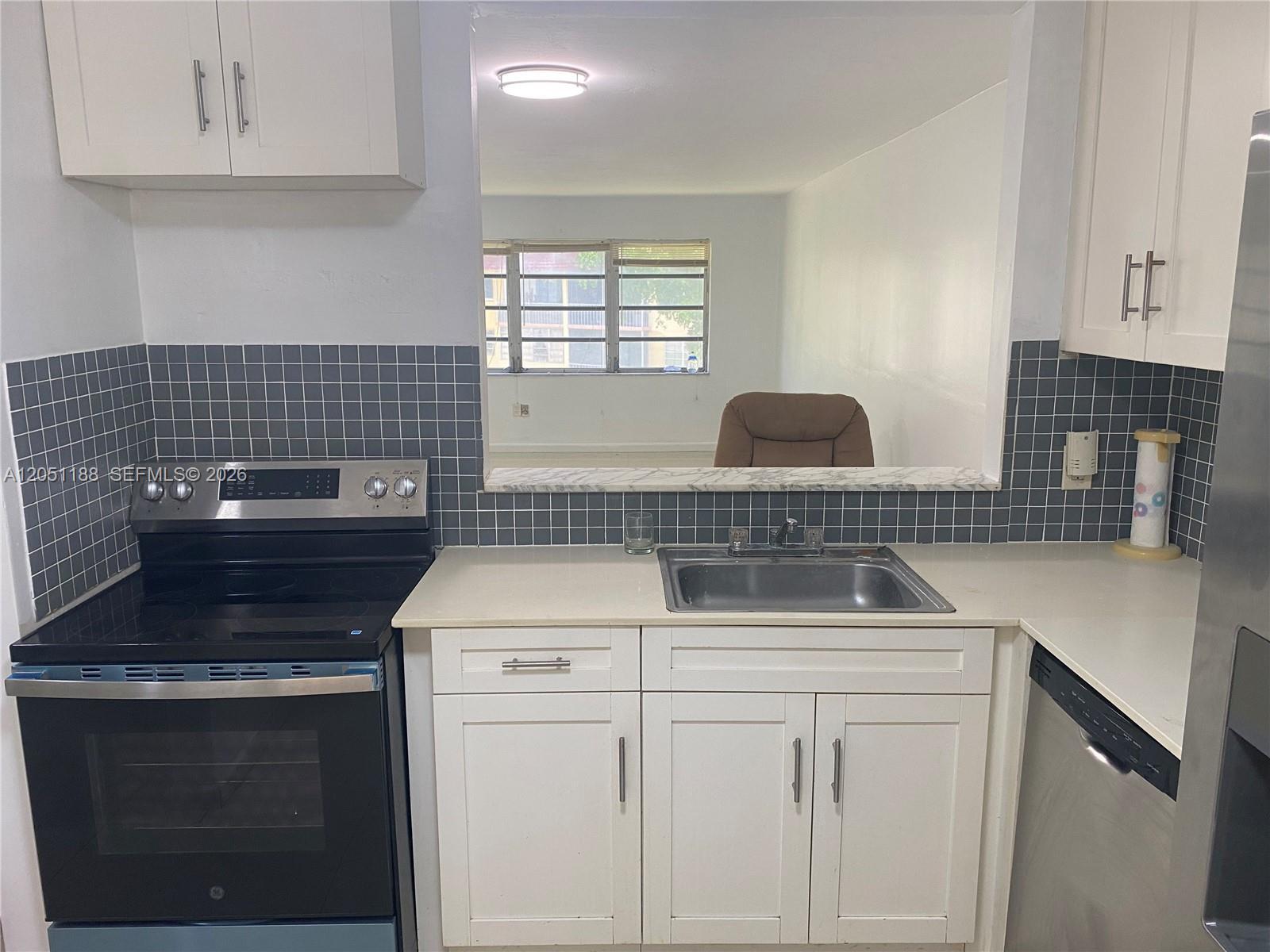 1550 NE 191st St # 309, Miami FL 33179 photo 2