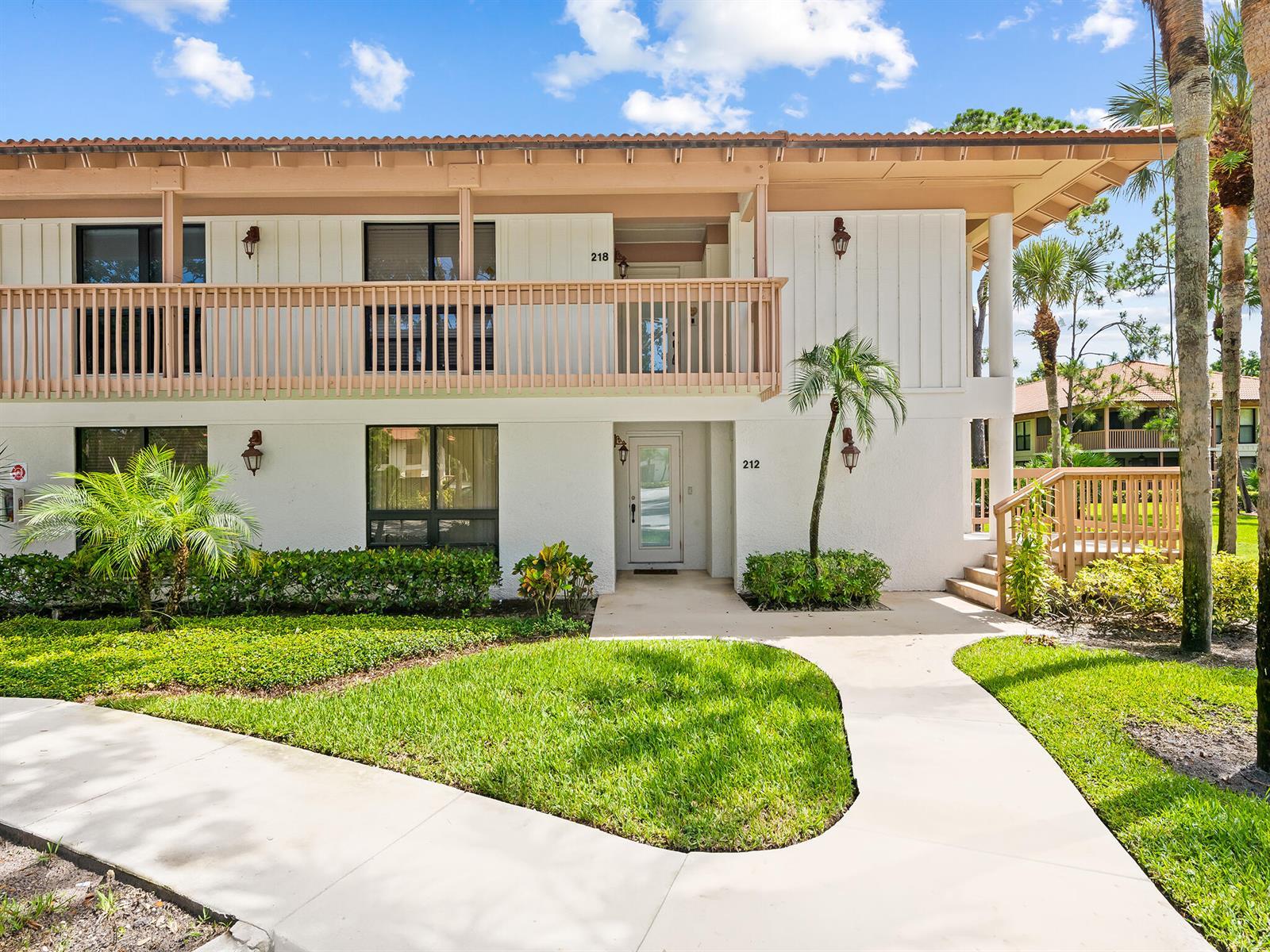 218 Brackenwood Terrace, Palm Beach Gardens FL 33418 photo 4