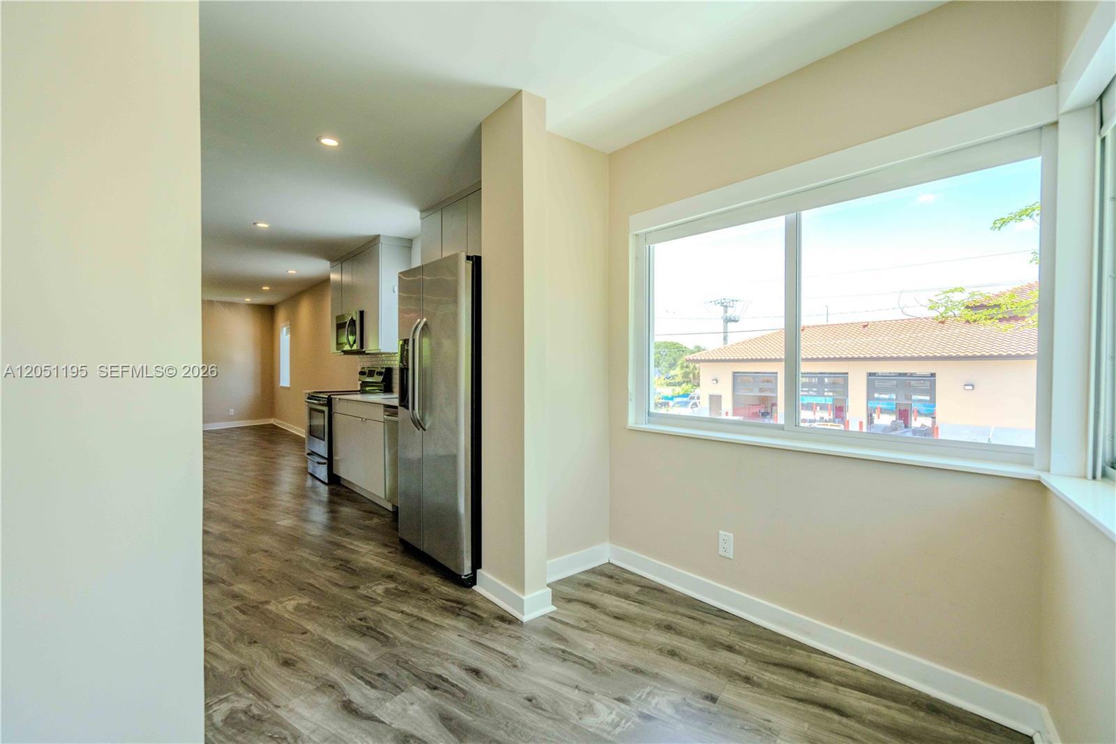 2400 NE 26th St # 8, Fort Lauderdale FL 33305 photo 2