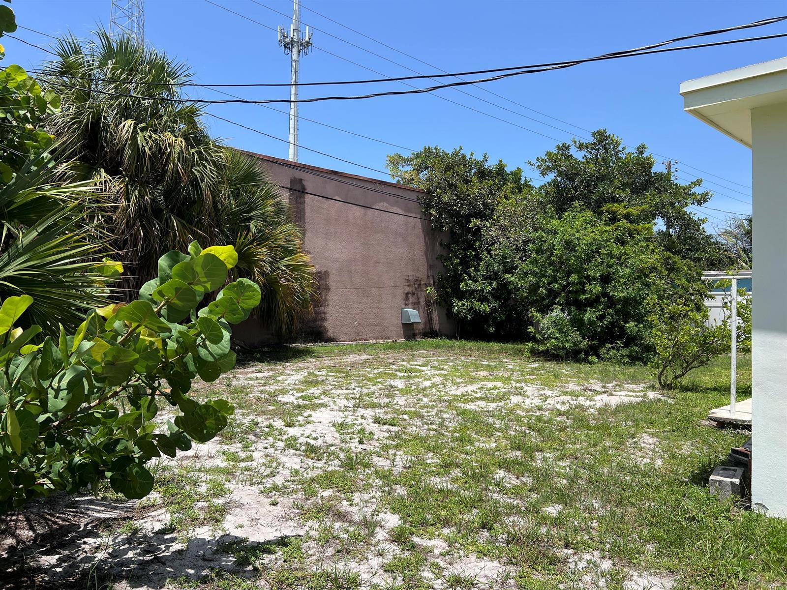 816 24th Avenue N, FL 33460 photo 5
