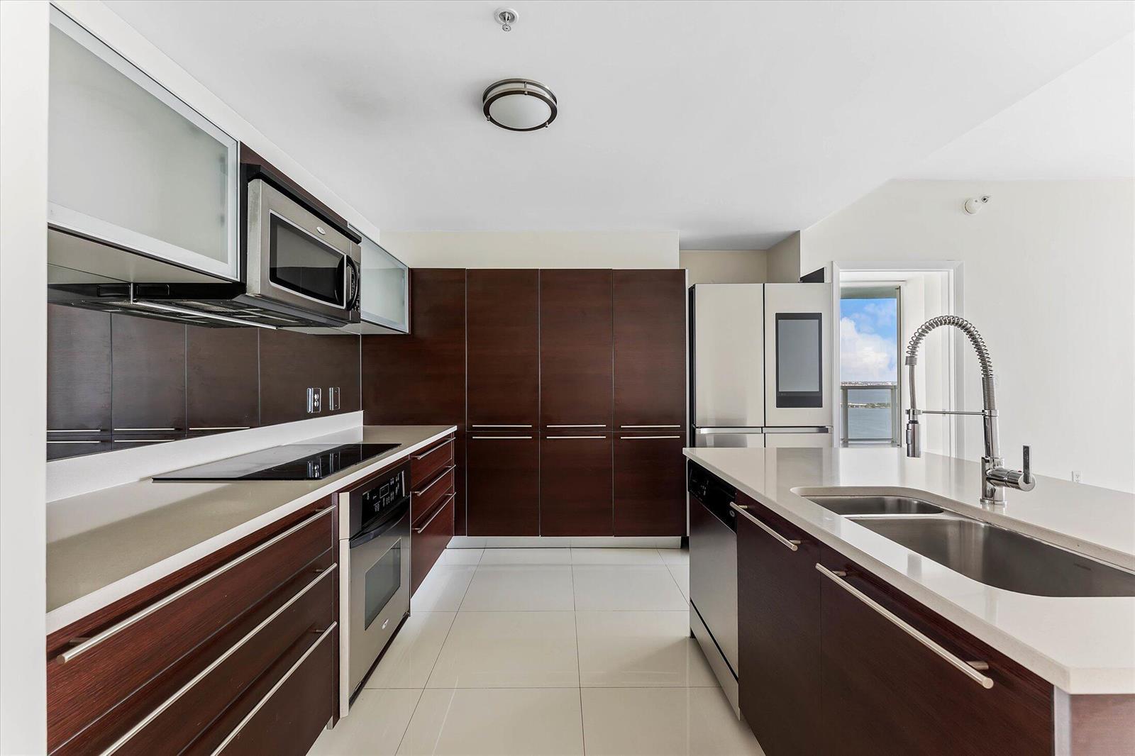 1900 N Bayshore Drive # 3702, Miami FL 33132 photo 3