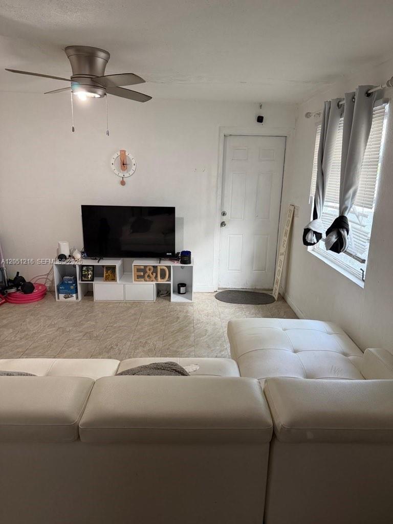 163 NW 40th St # 3, Oakland Park FL 33309 photo 3