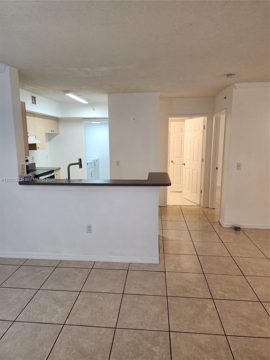 2433 CENTERGATE DR # 203, Miramar FL 33025 photo 4