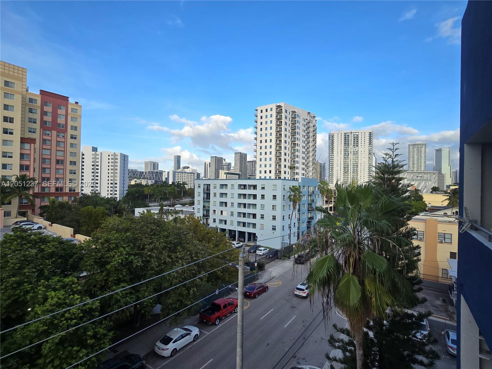 546 SW 1st ST # 607, Miami FL 33130 photo 3