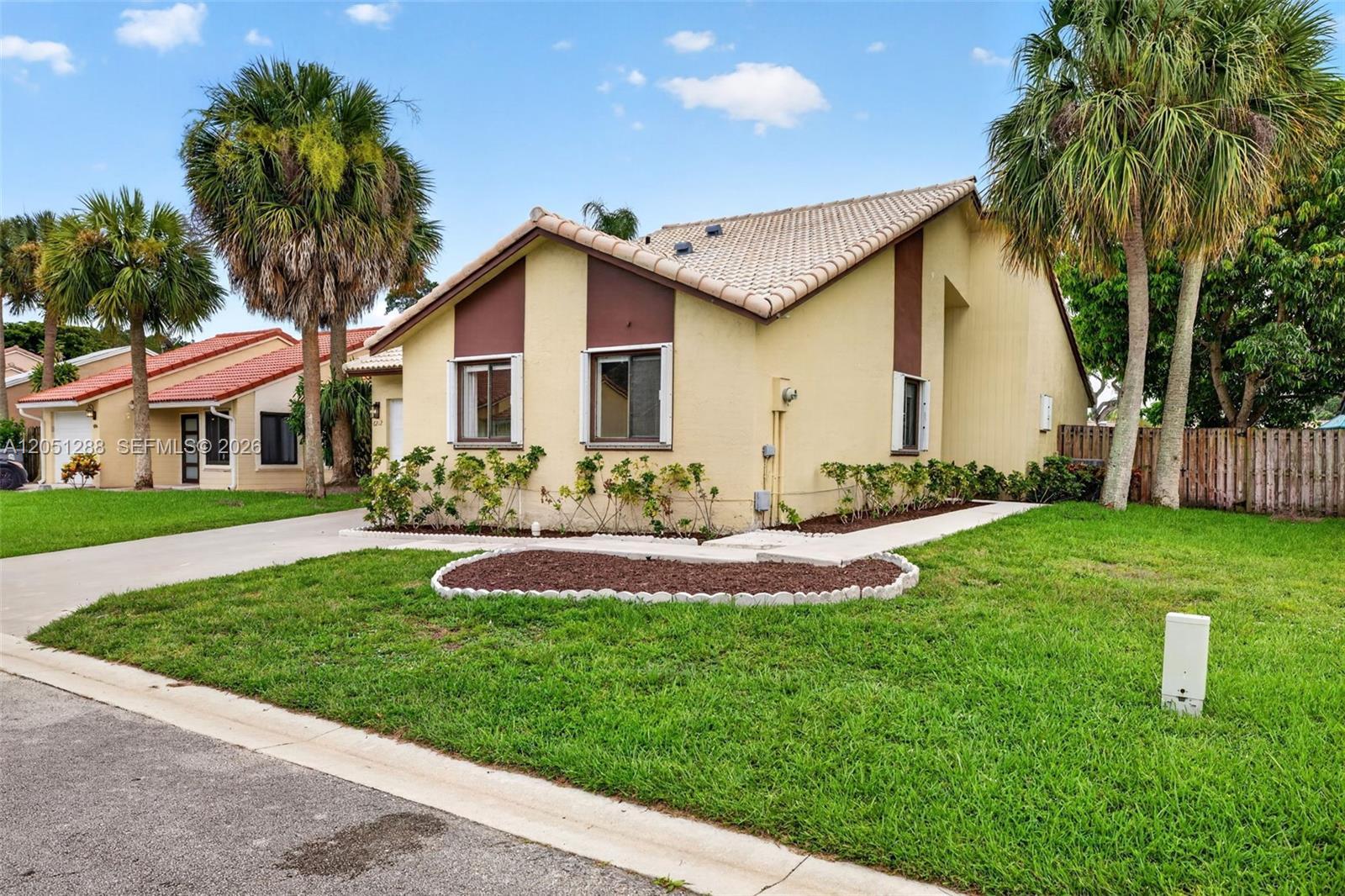 6212 S 97th Ct S, Boynton Beach FL 33437 photo 2