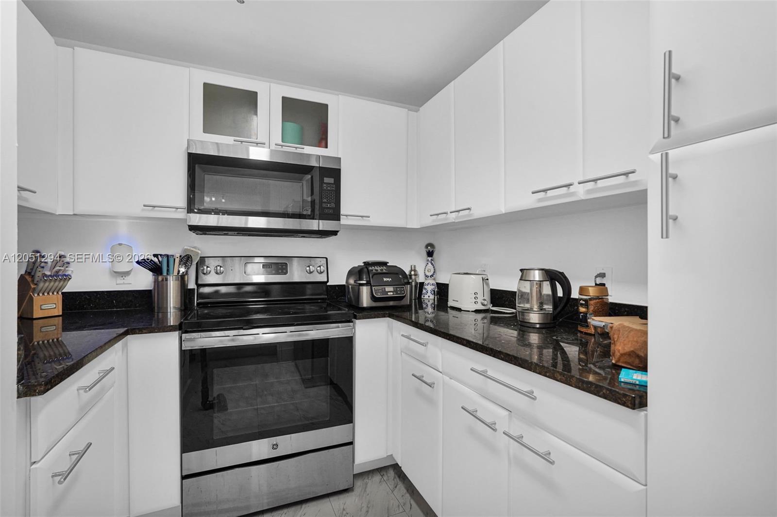 185 SE 14th Ter # 2810, Miami FL 33131 photo 2