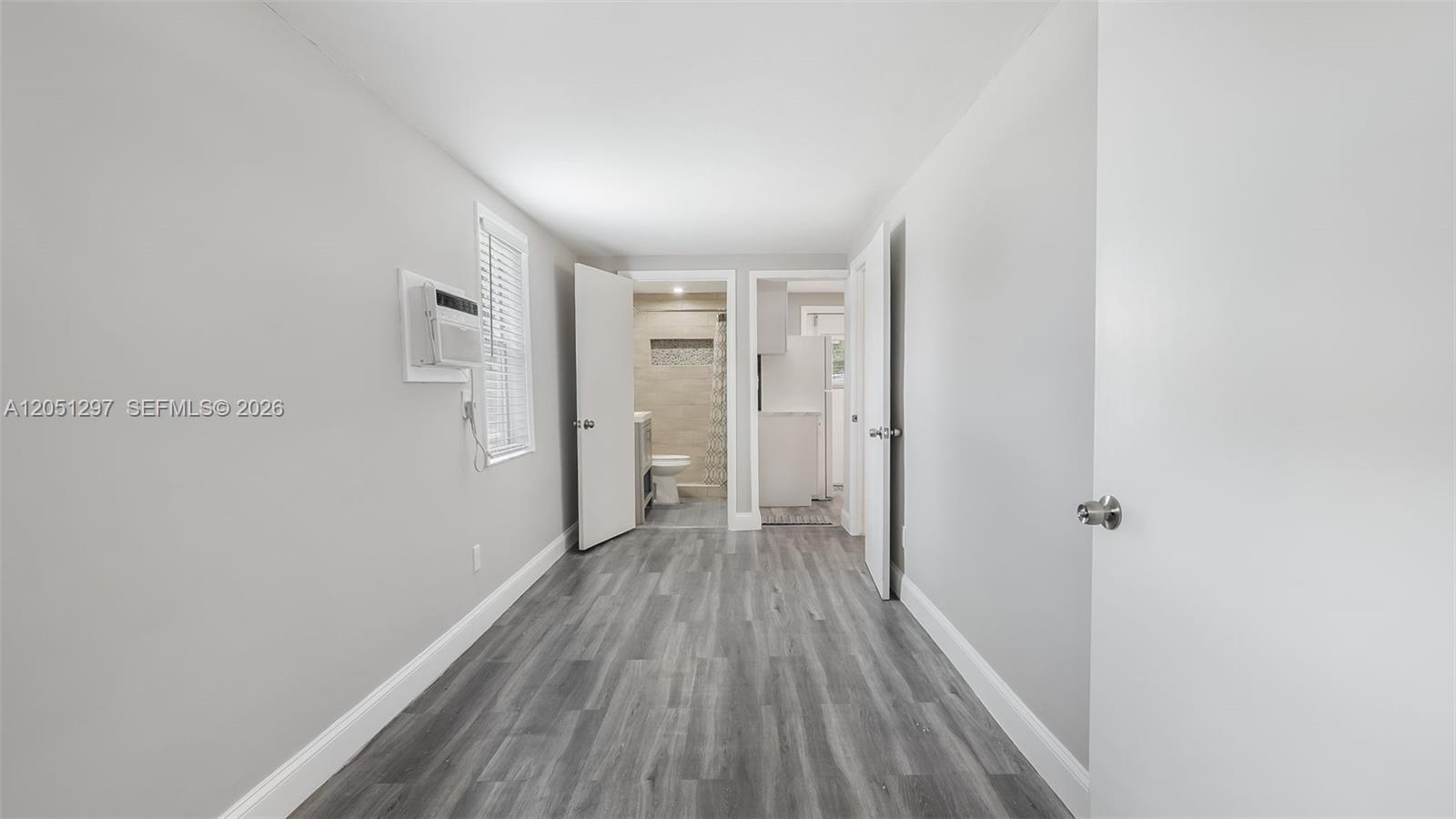 523 N 60th Way, Hollywood FL 33024 photo 4