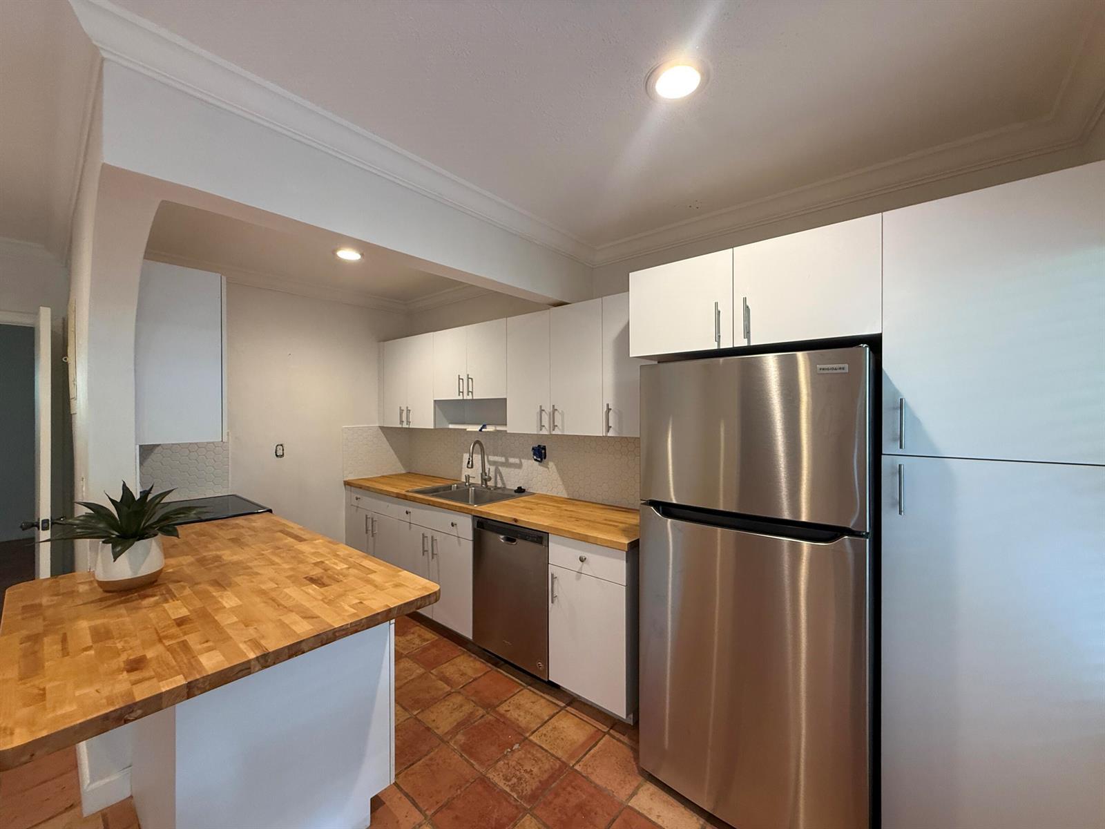 1640 NE 4th Place # 2, Fort Lauderdale FL 33301