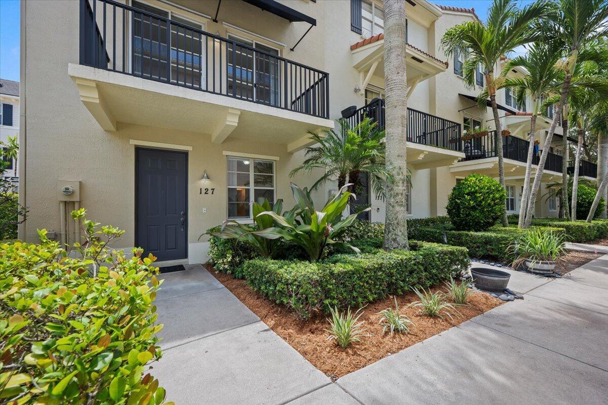 127 Greenwich Circle, Jupiter FL 33458 photo 5