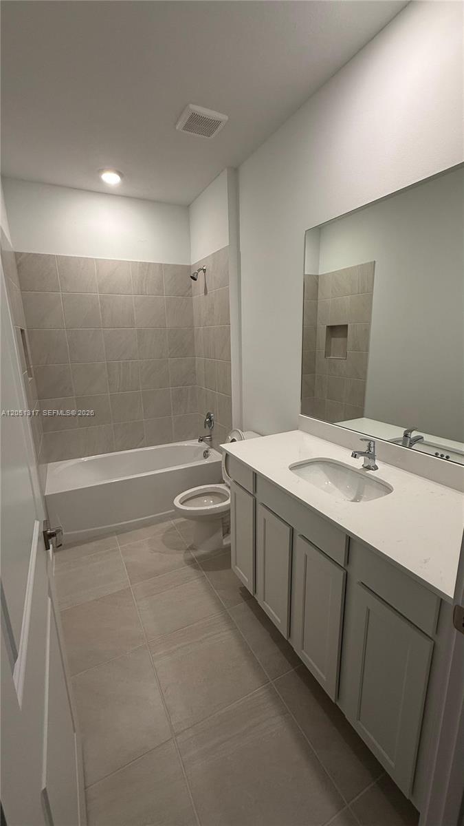 149 Lakeside Landing Ct # 0, Royal Palm Beach FL 33411 photo 4