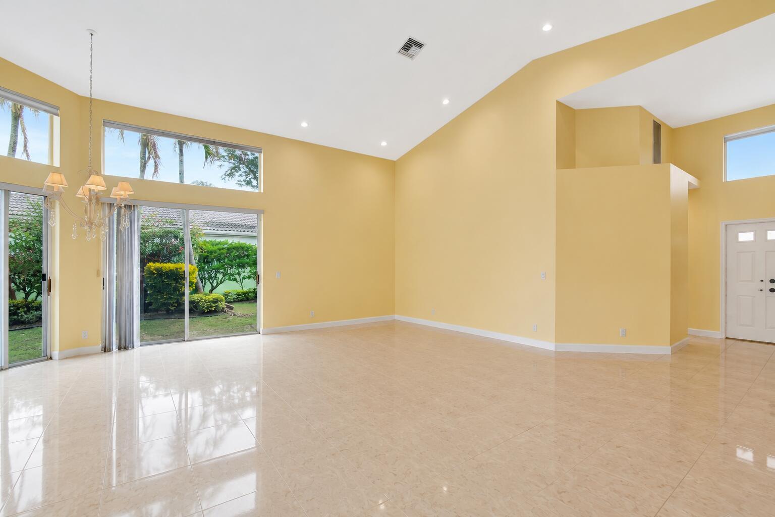 11922 Fountainside Circle, Boynton Beach FL 33437 photo 3