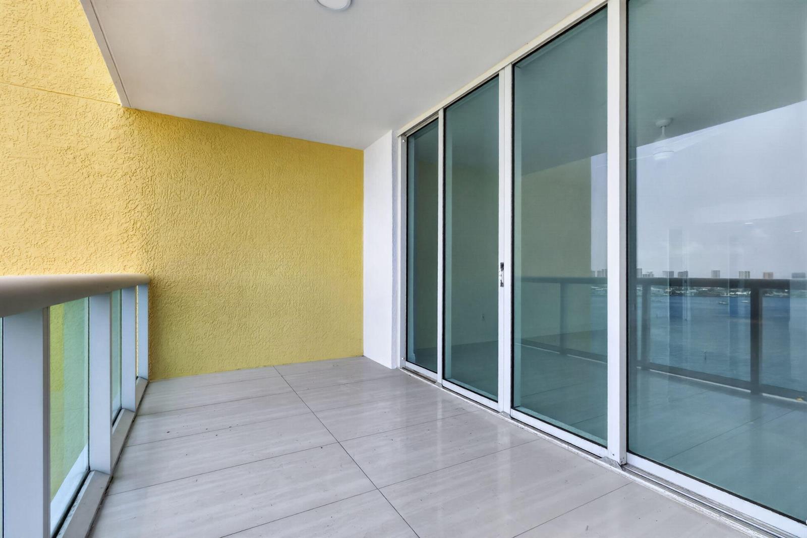 2650 Lake Shore Drive # 1005, Riviera Beach FL 33404 photo 4