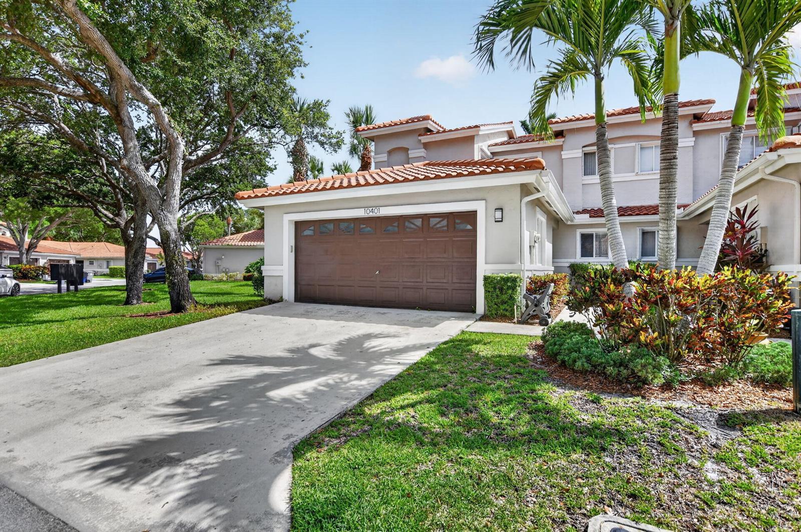 10401 Lake Vista Circle, Boca Raton FL 33498 photo 2
