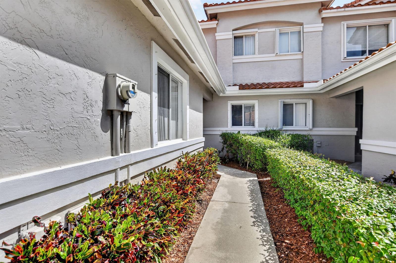 10401 Lake Vista Circle, Boca Raton FL 33498 photo 4