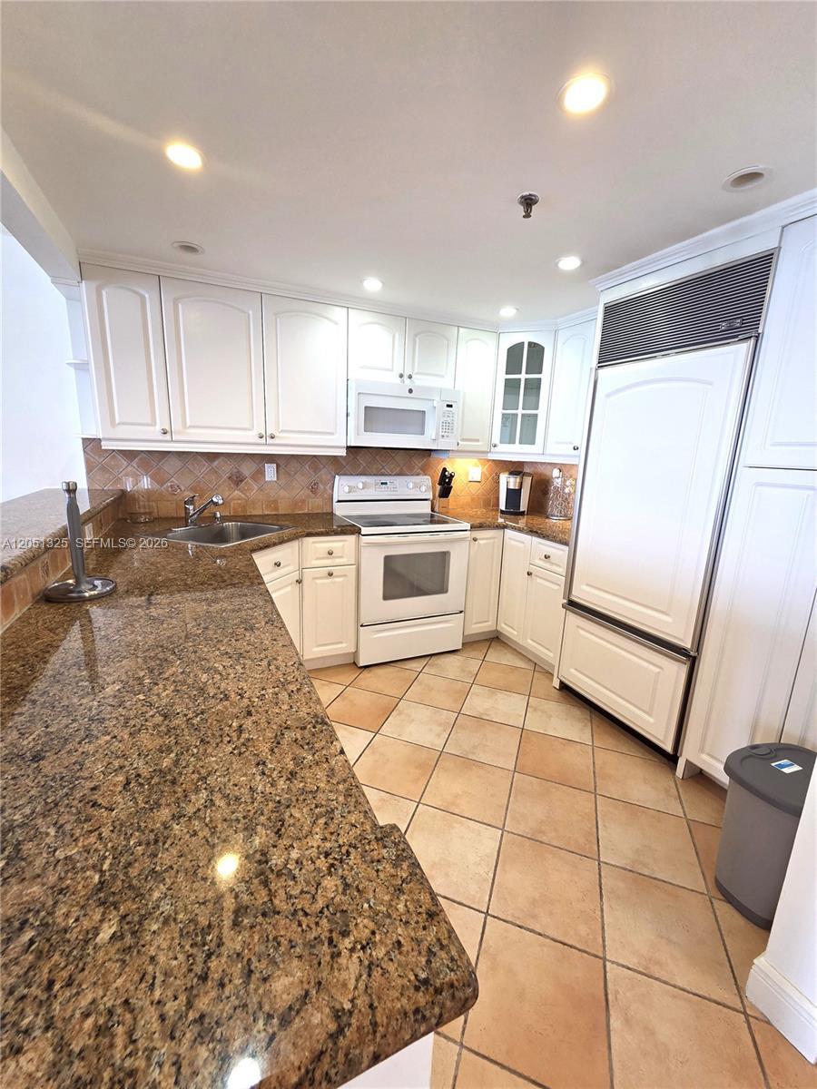 2625 Collins Ave # 1506, Miami Beach FL 33140