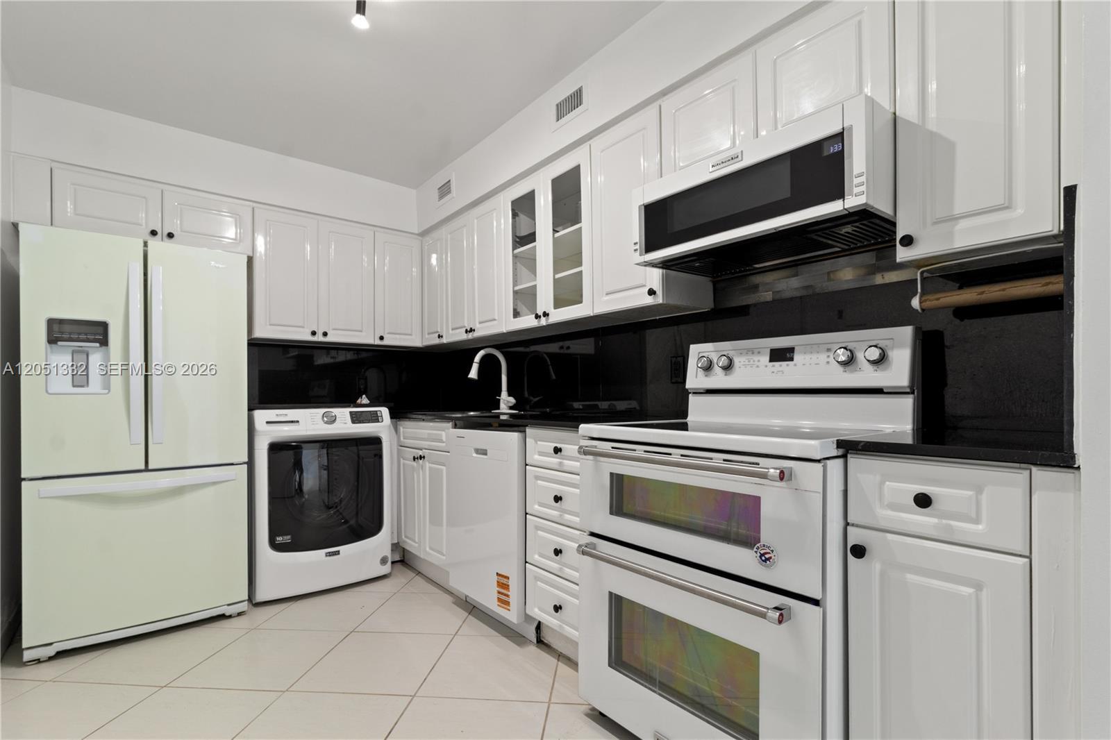 6770 Indian Creek Dr # 12R, Miami Beach FL 33141 photo 4