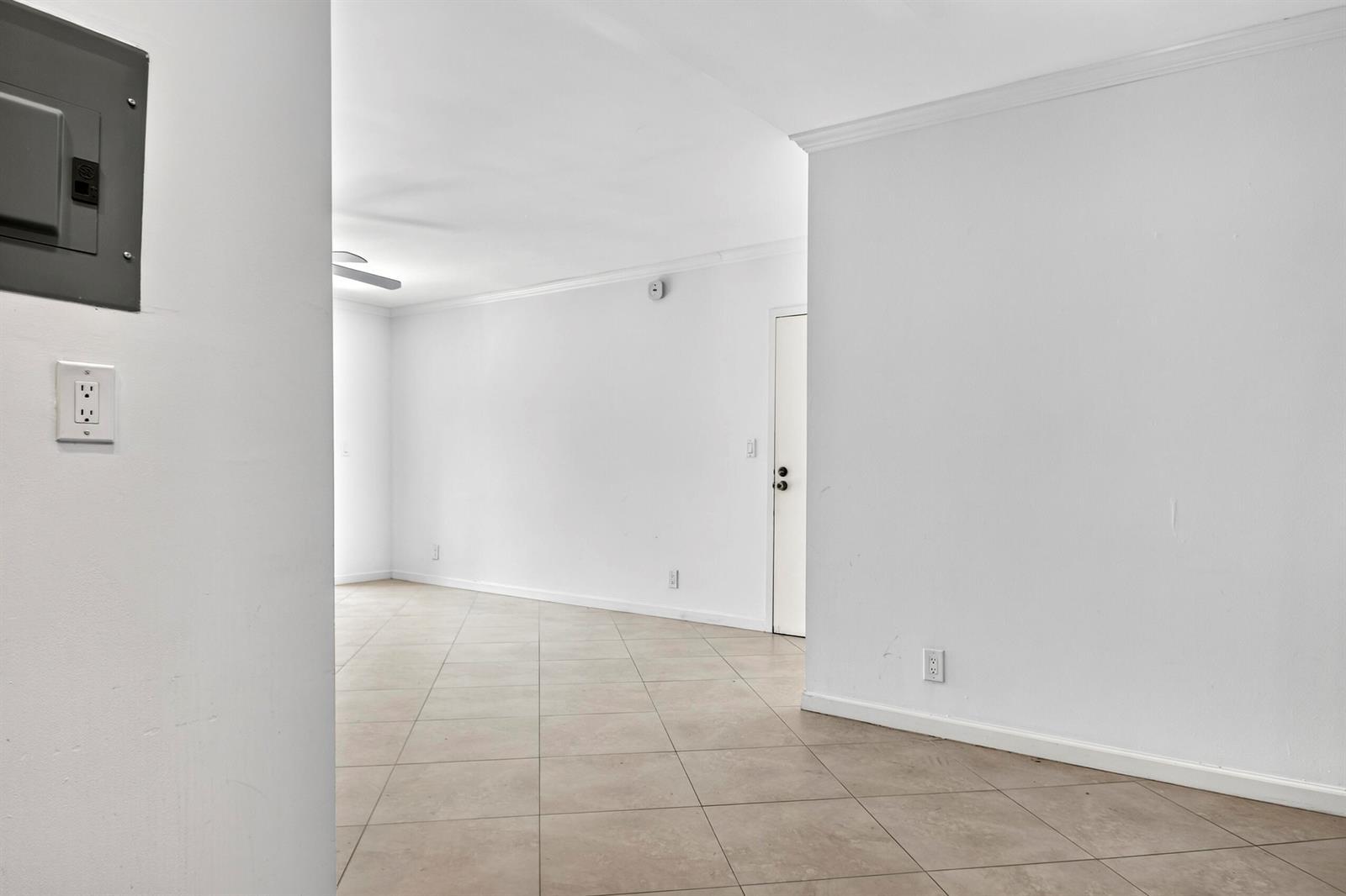 13 Jacaranda Drive # 214, Plantation FL 33324 photo 5