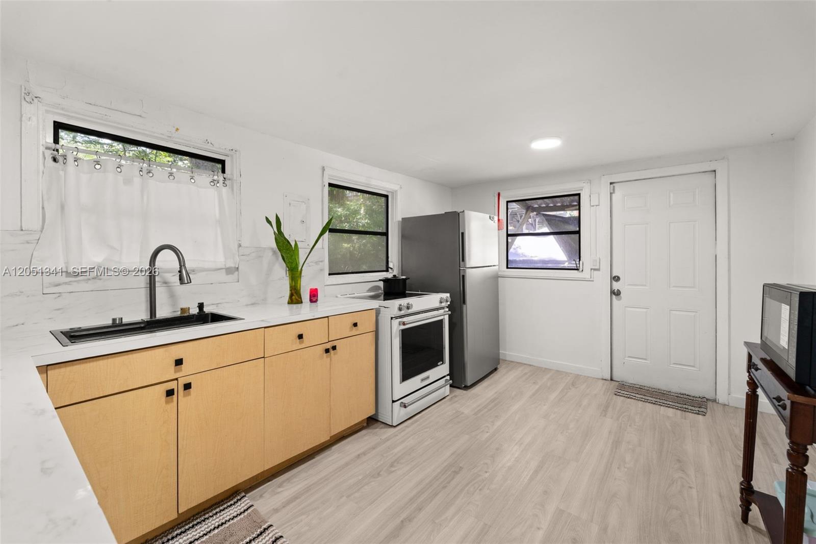 349 NW 41st St, Miami FL 33127 photo 4