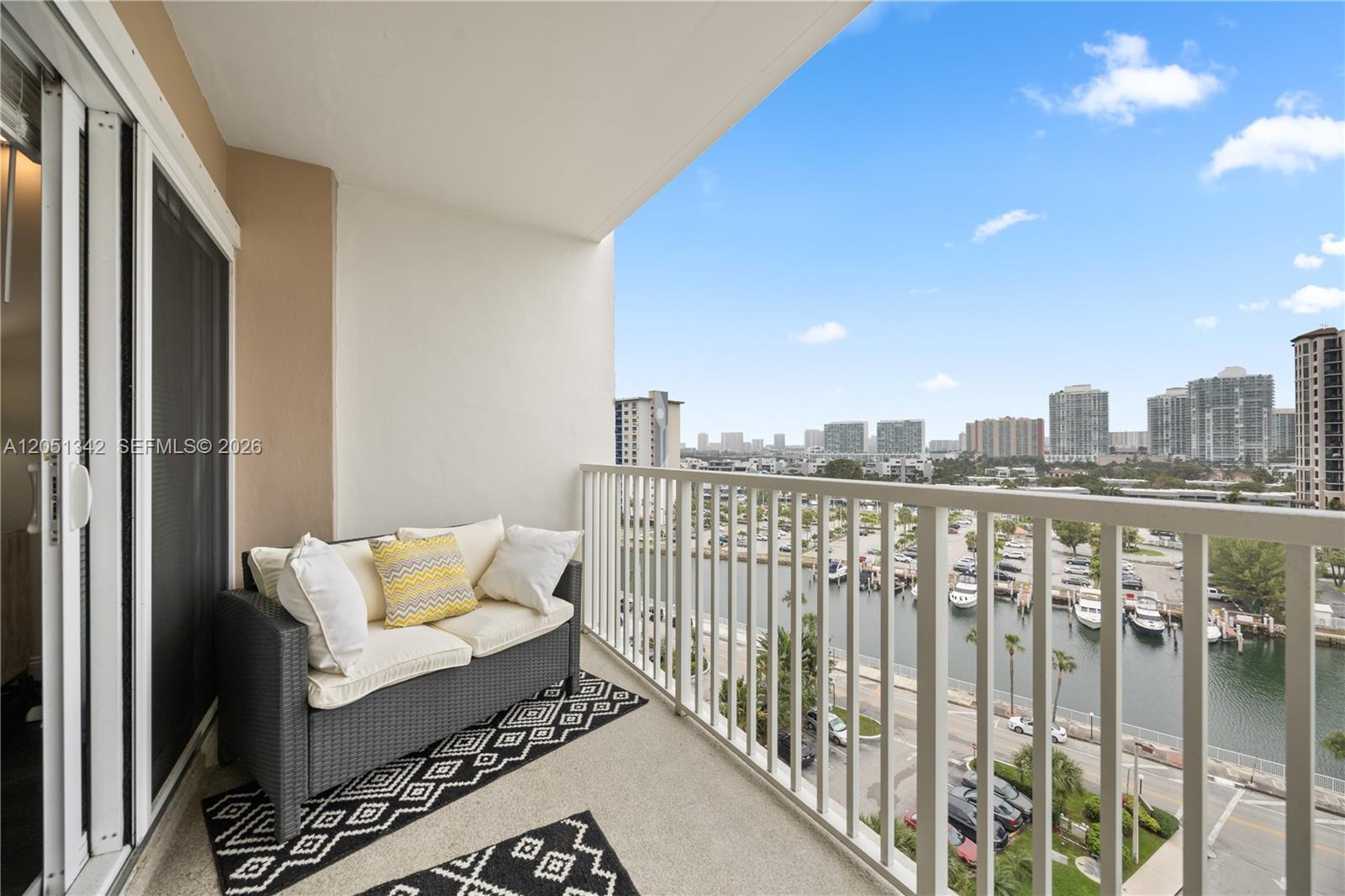 300 Bayview Dr # 903, Sunny Isles Beach FL 33160
