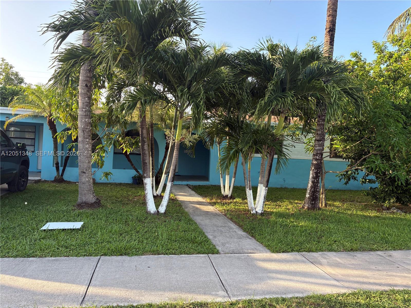 1011 NW 183rd Dr, Miami Gardens FL 33169