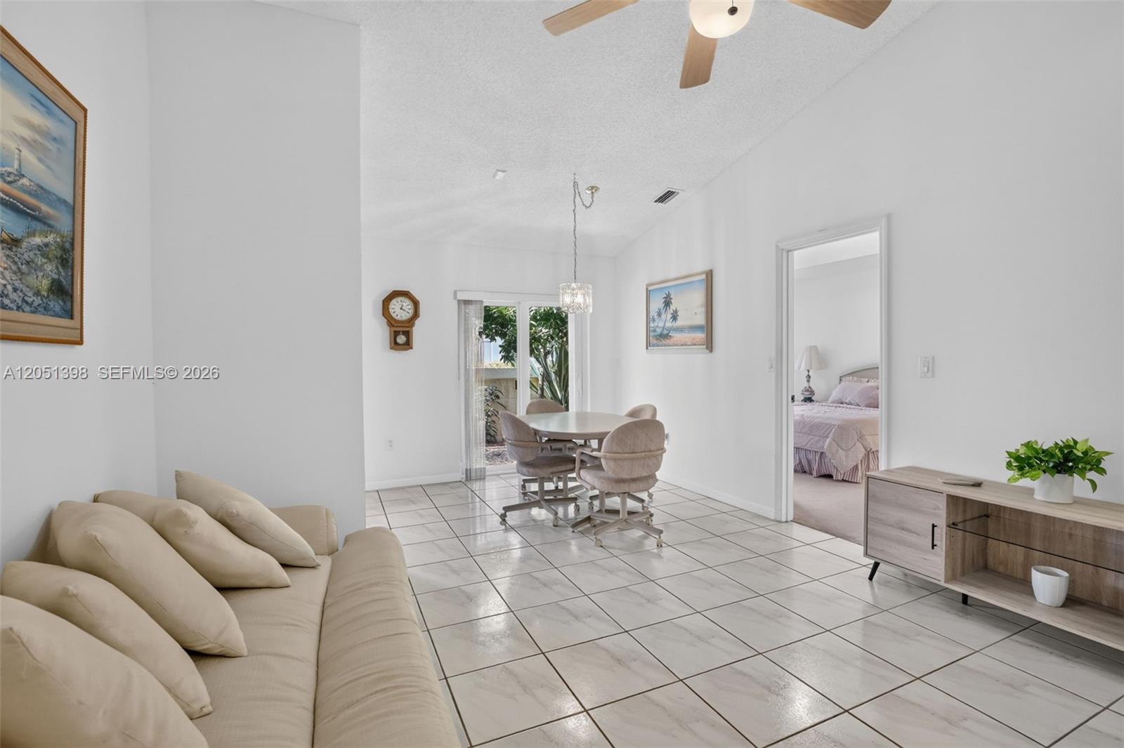 14147 N Forest Oak Cir, Davie FL 33325 photo 2