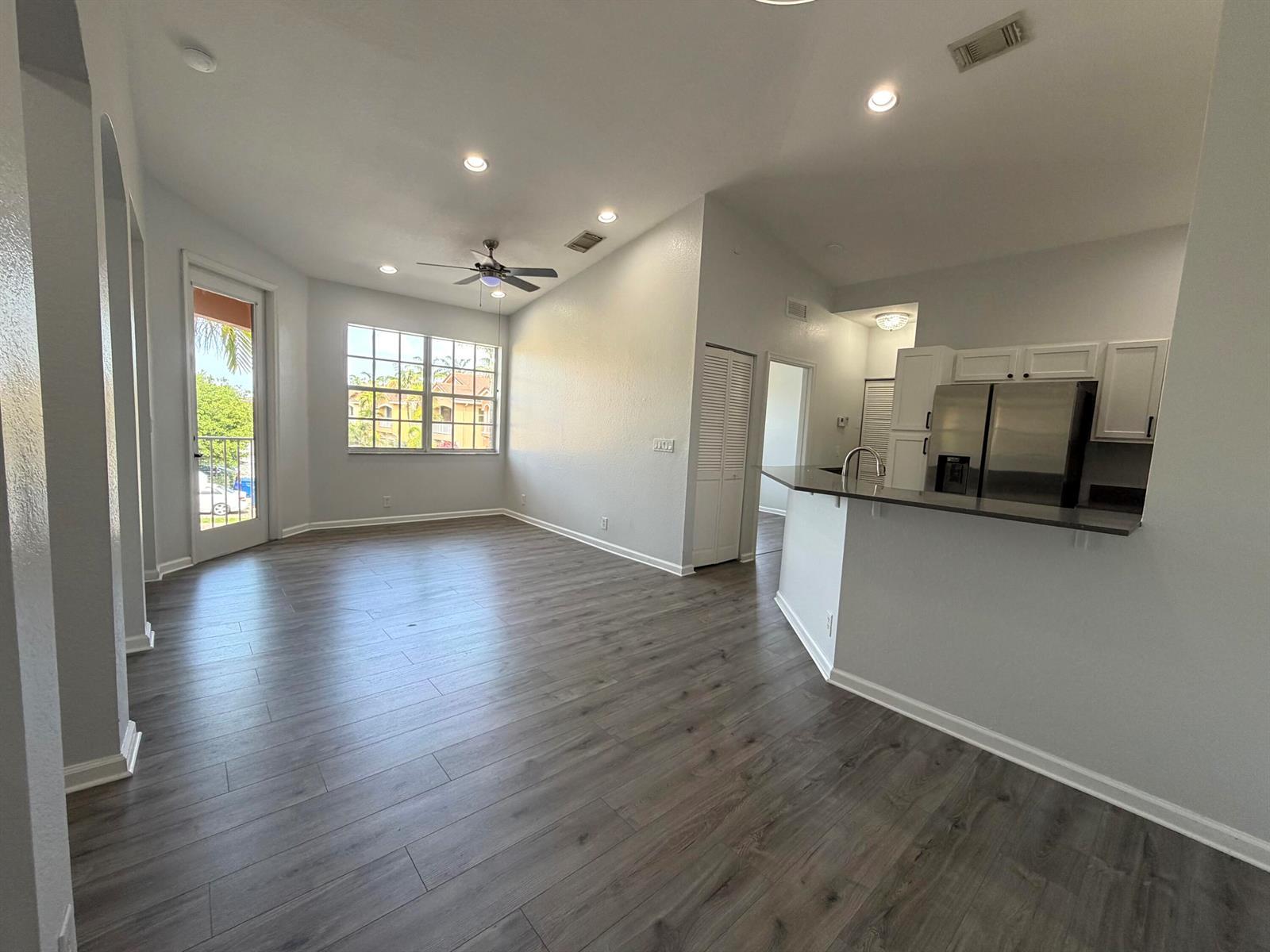 3261 Scarletta Drive, Riviera Beach FL 33404 photo 2