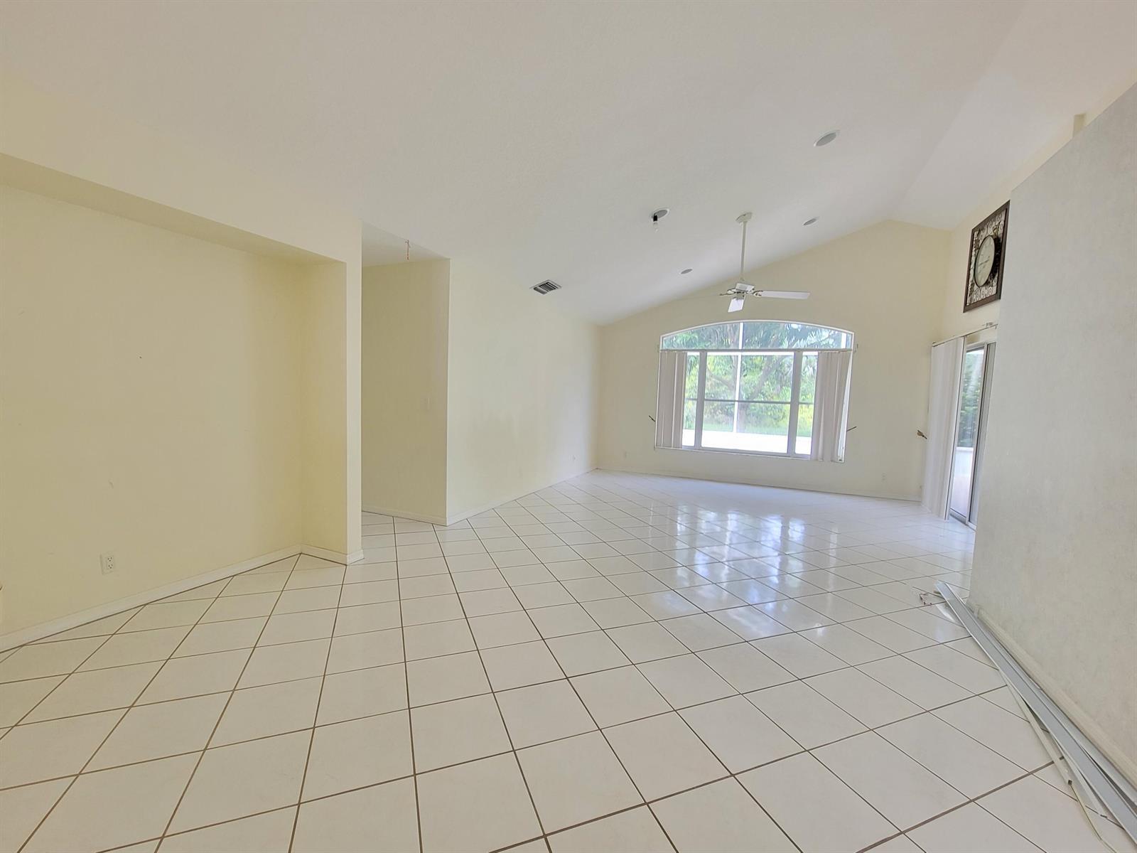 3041 Casa Rio Court, Riviera Beach FL 33418 photo 4