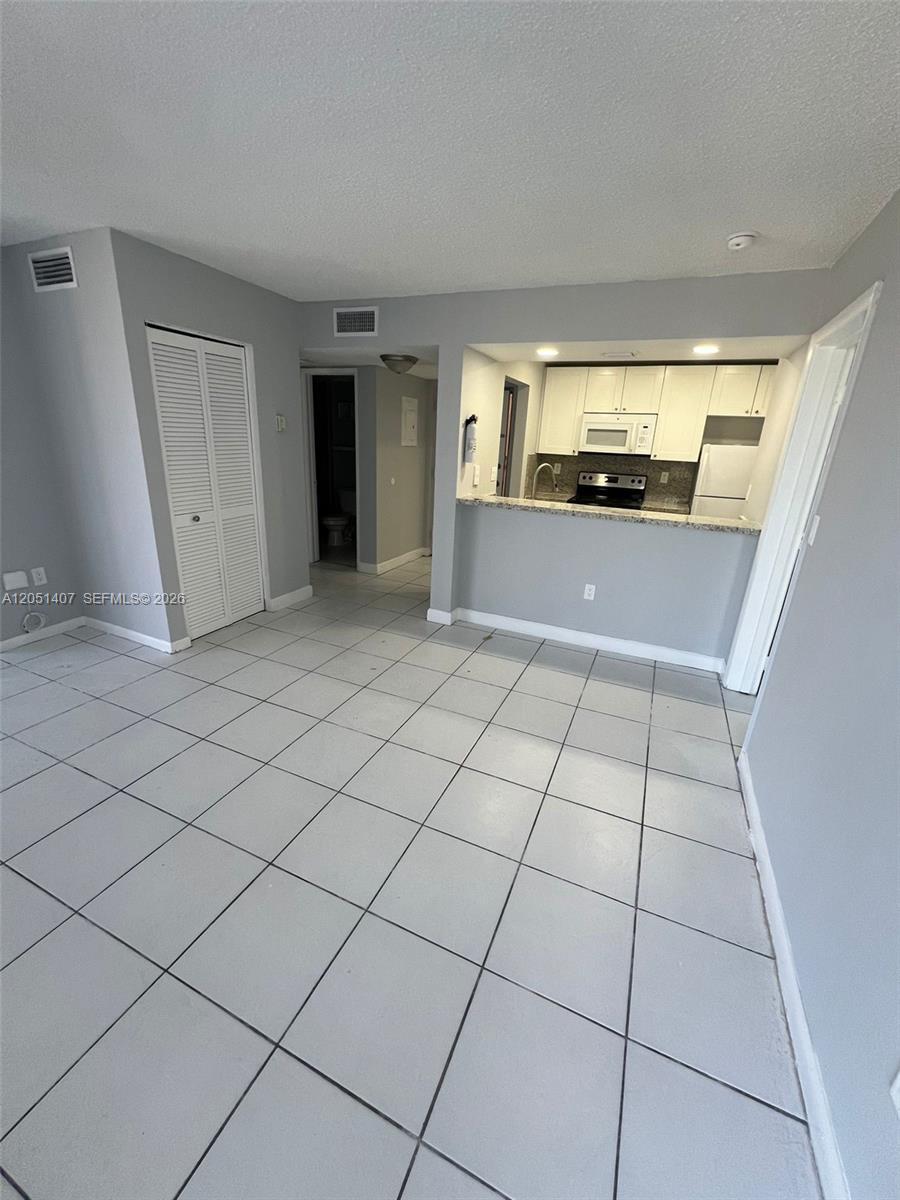 7035 NW 186th St # D509, Hialeah FL 33015 photo 2