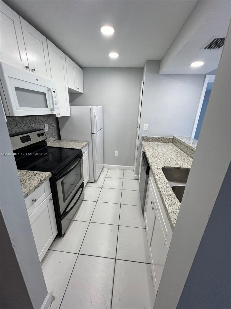 7035 NW 186th St # D509, Hialeah FL 33015