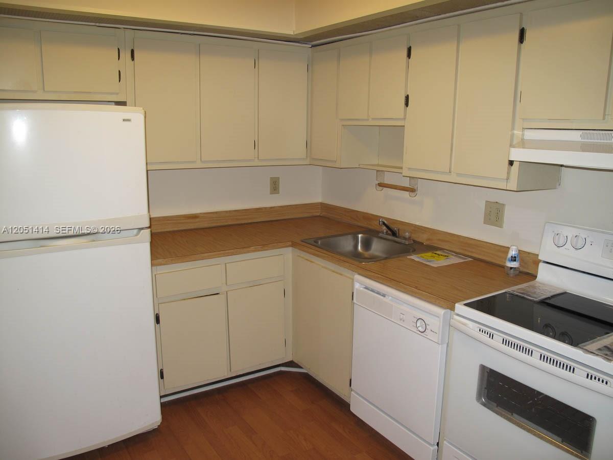 9632 S Belfort Cir # 204, Tamarac FL 33321