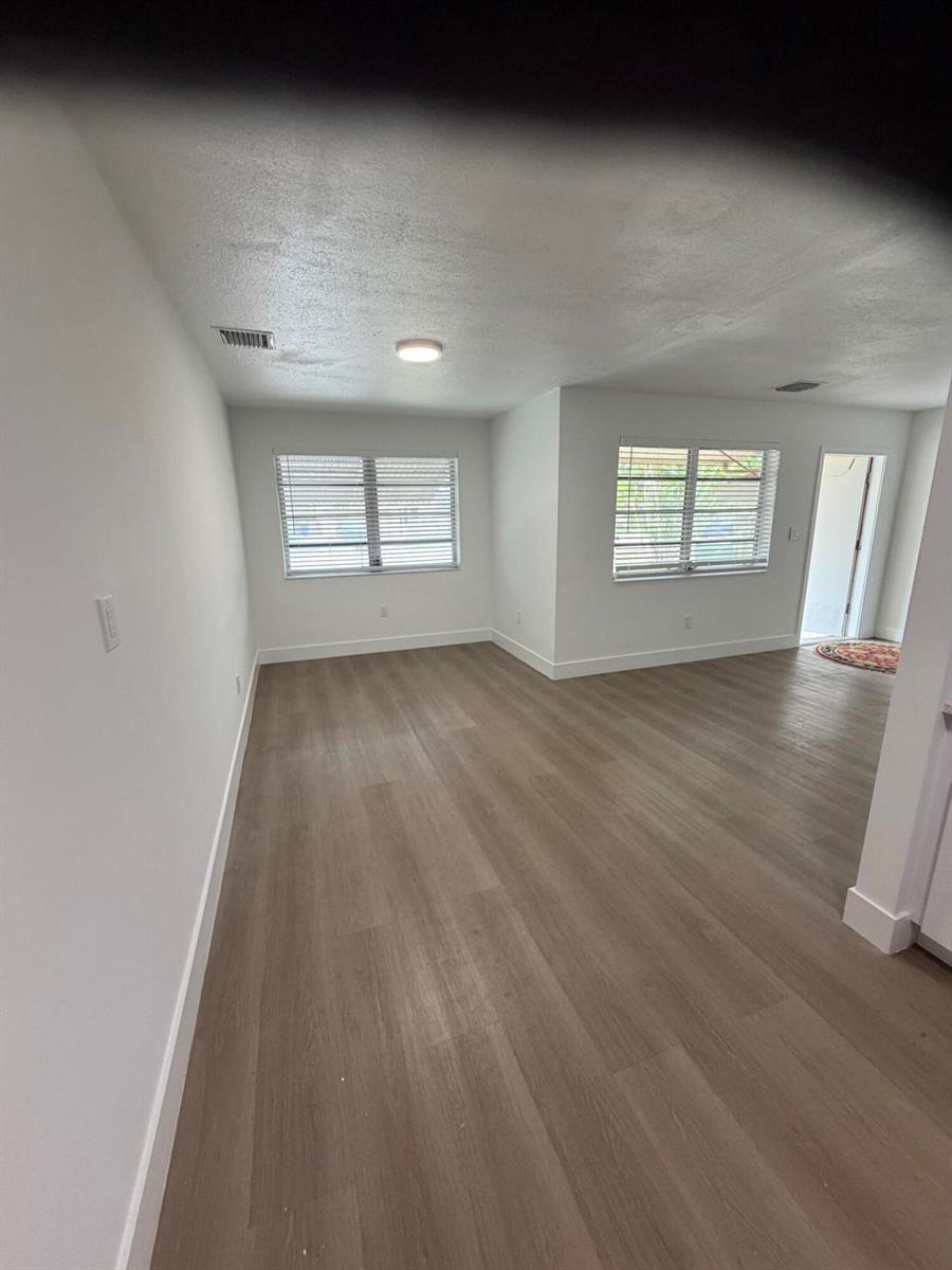 2751 NE 3rd Avenue, Pompano Beach FL 33064 photo 2