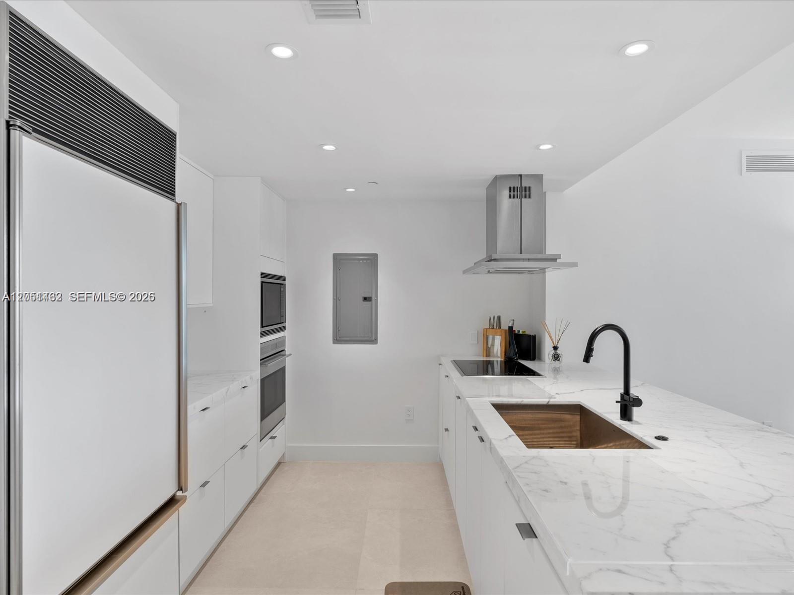 495 Brickell Ave # 2305, Miami FL 33131 photo 5