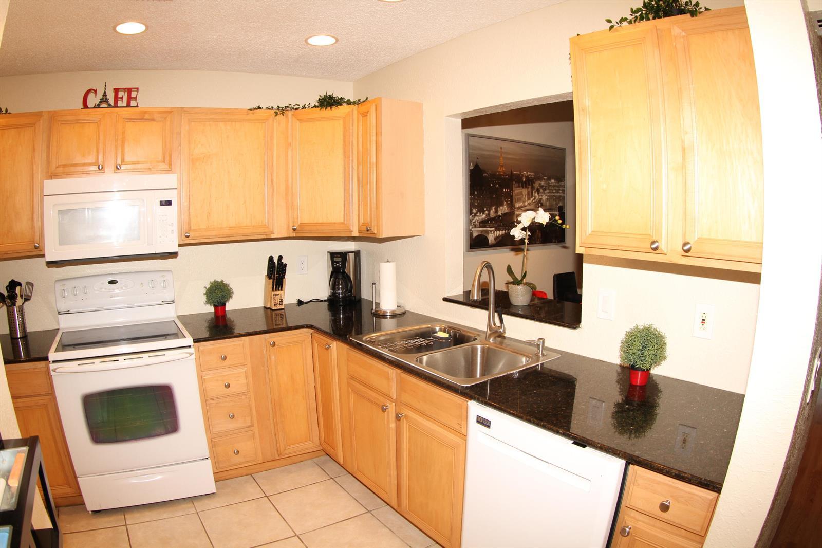 1308 White Pine Drive, Wellington FL 33414 photo 2