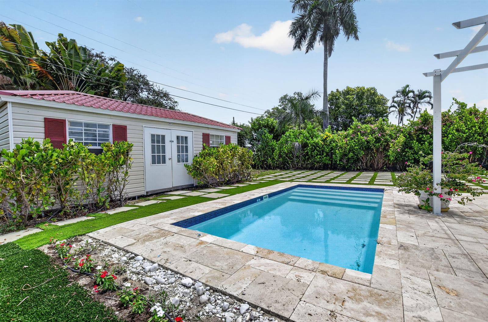 421 SW 2nd Street, Boca Raton FL 33432 photo 2