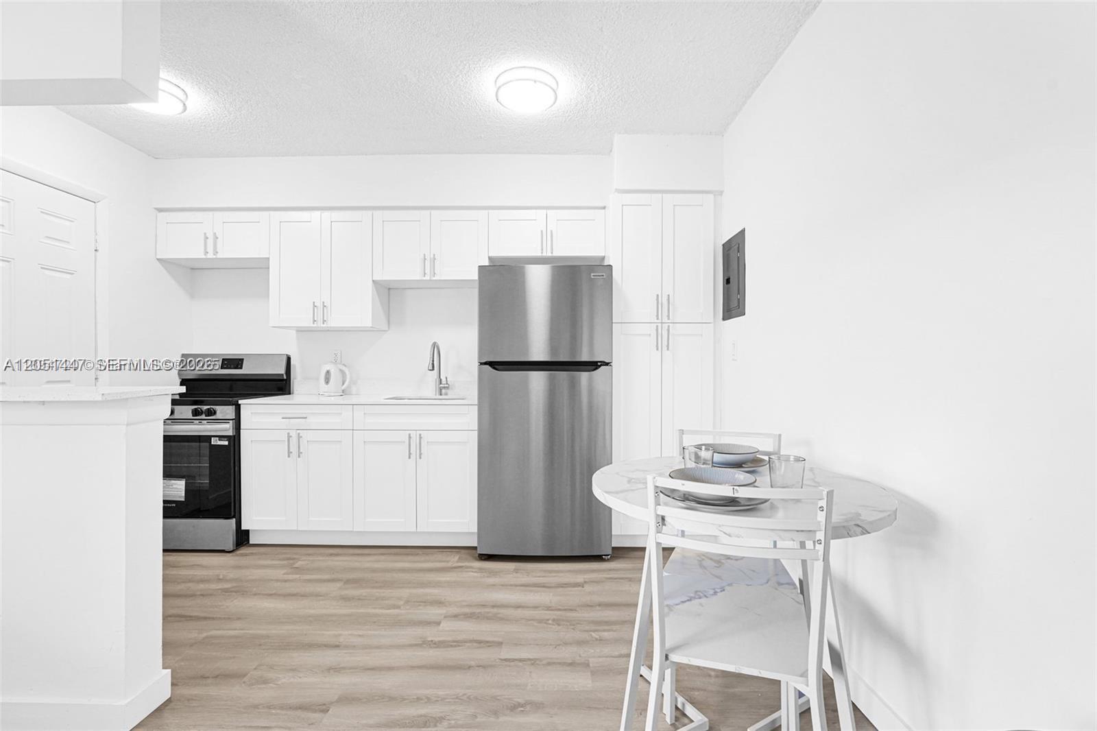 13210 Memorial Hwy # 208, North Miami FL 33161 photo 5