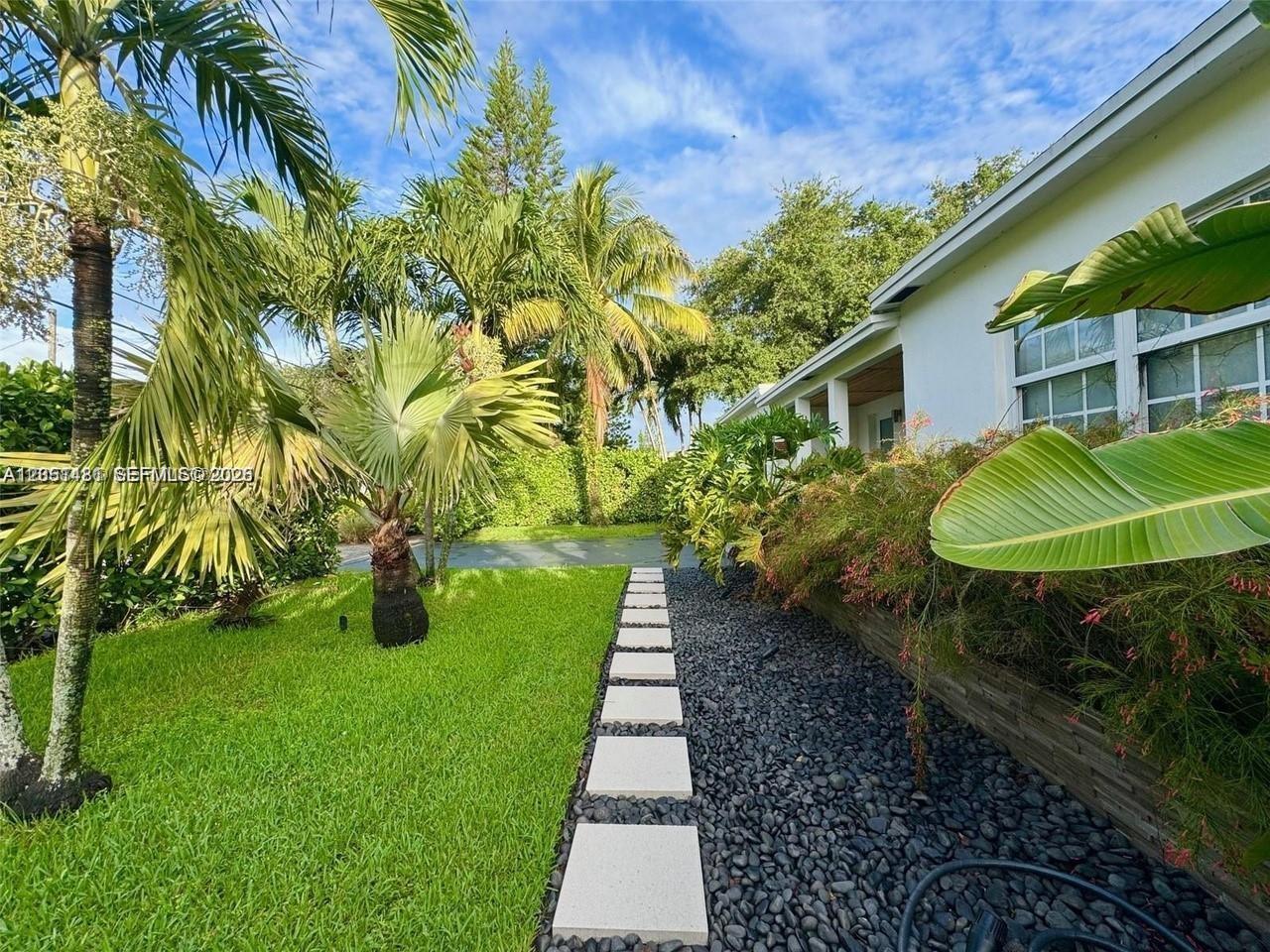 555 NE 127th St # 0, North Miami FL 33161 photo 3