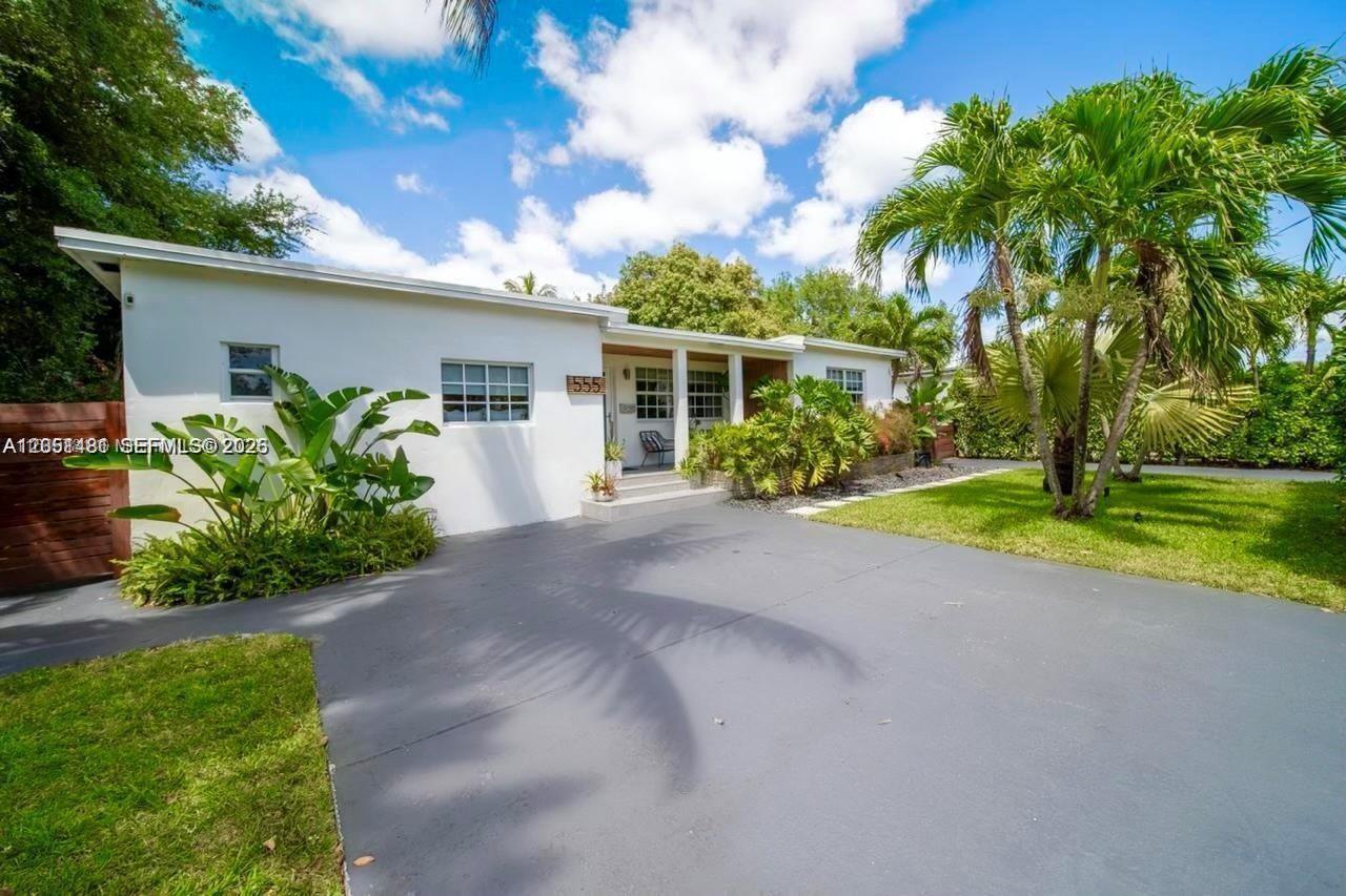 555 NE 127th St # 0, North Miami FL 33161