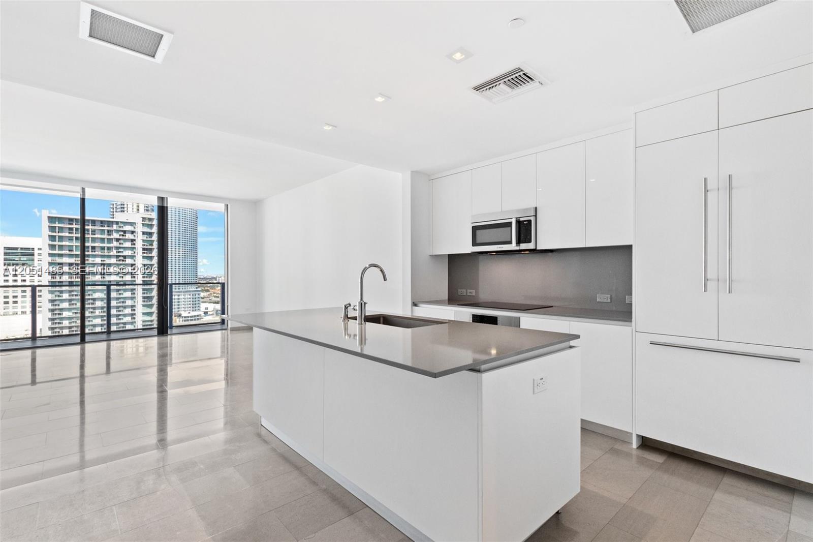 68 SE 6th St # 1706, Miami FL 33131 photo 4