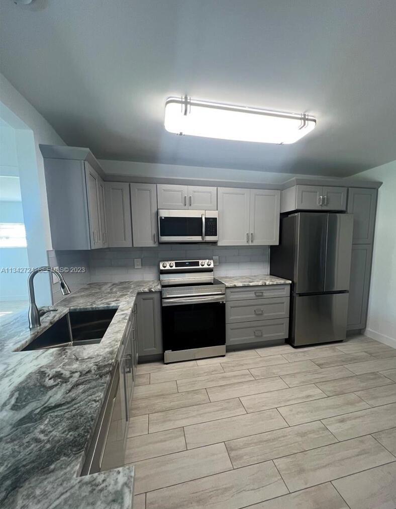 19420 Carolina Circle, Boca Raton FL 33434 photo 4