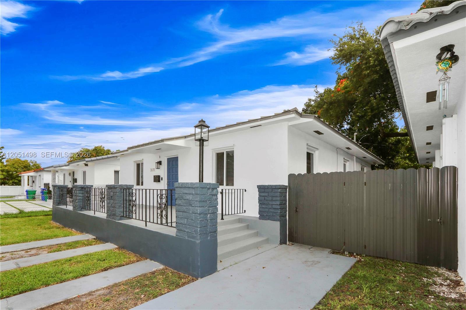 3171 NW 17th St, Miami FL 33125 photo 2