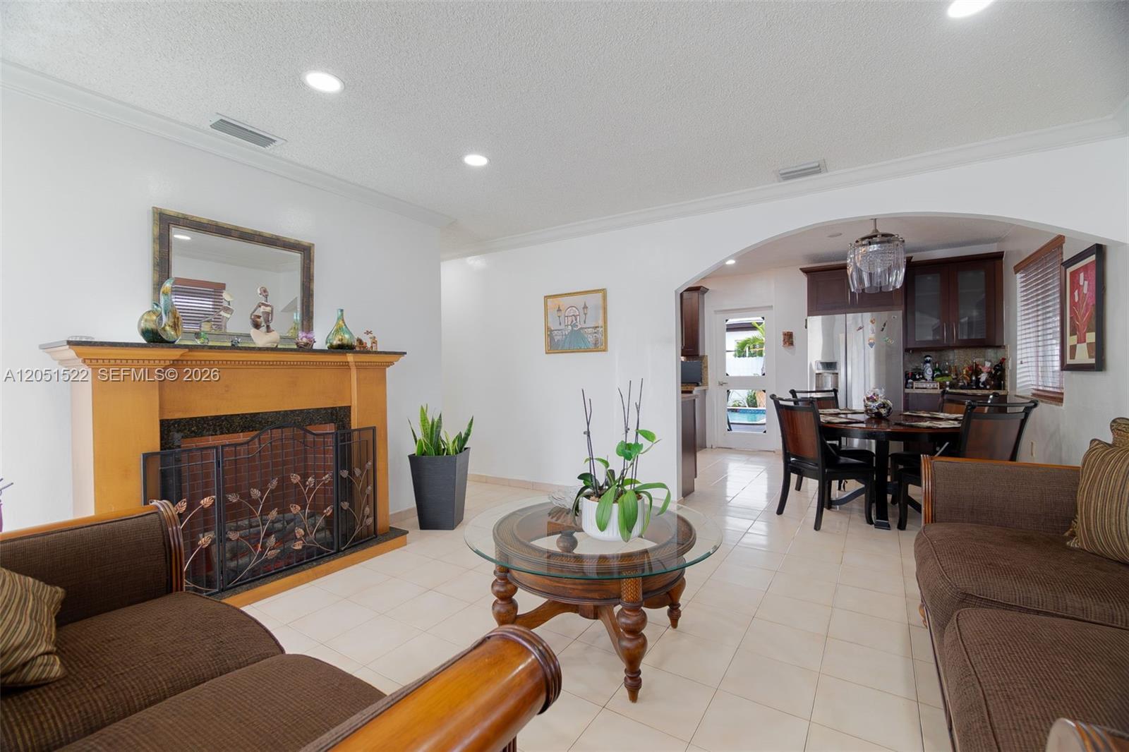 6320 E 4th Ave, Hialeah FL 33013 photo 4