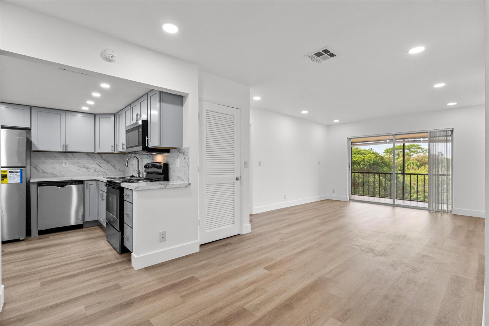 490 NW 20th Street # 3060, Boca Raton FL 33431