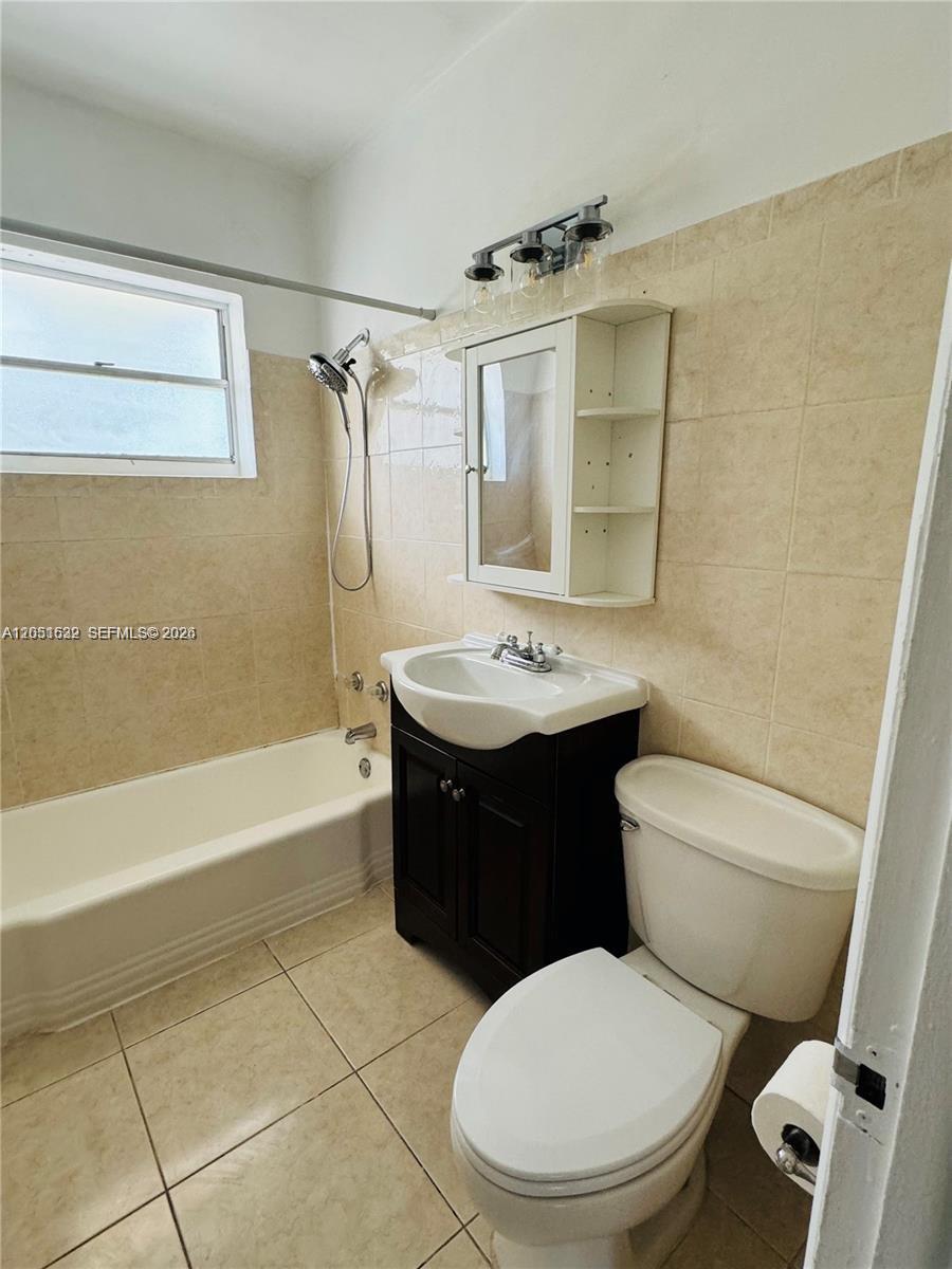 1755 NE 116th Rd # 17, North Miami FL 33181 photo 4