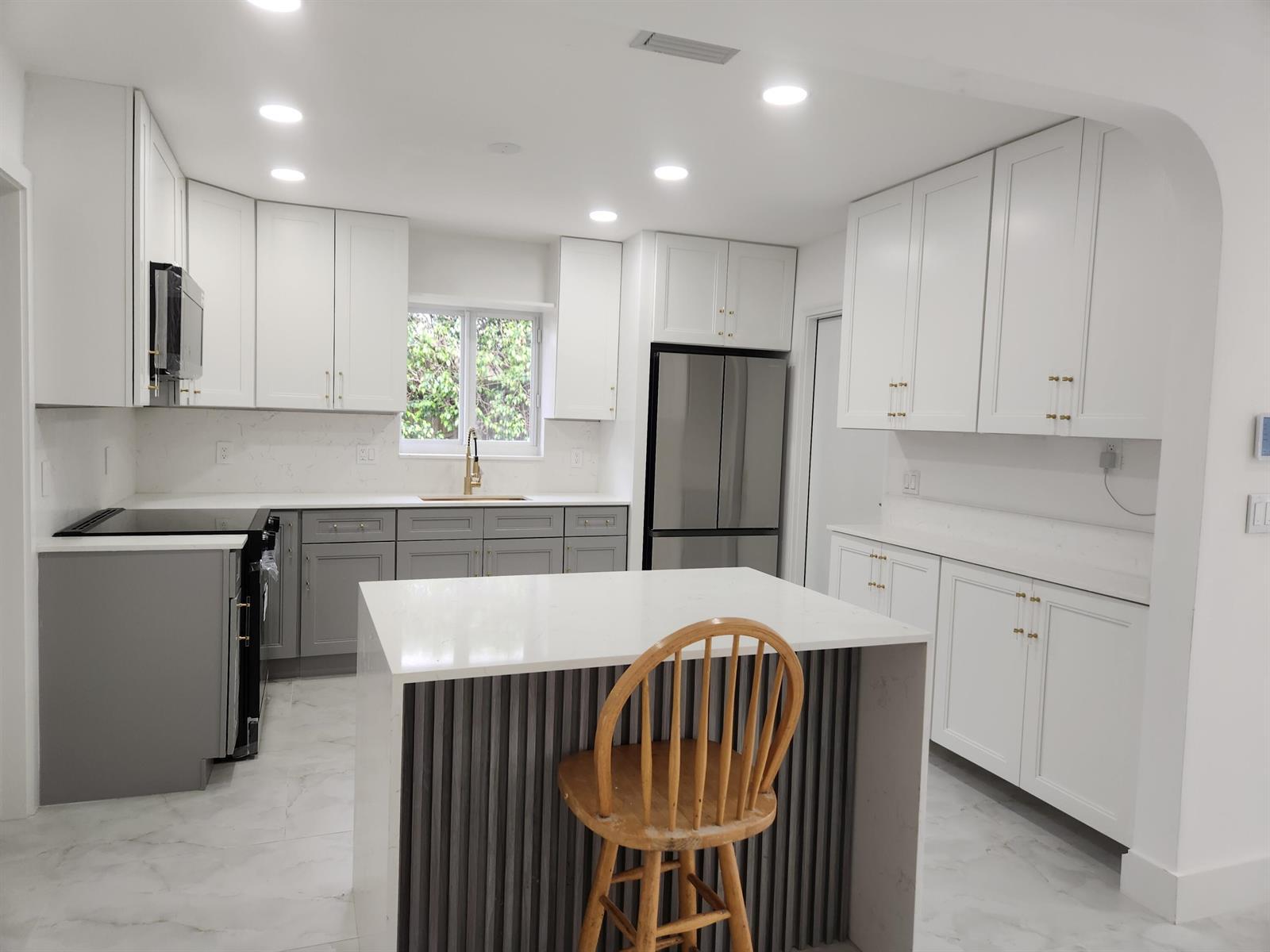 401 SE 1st Avenue, Pompano Beach FL 33060 photo 4