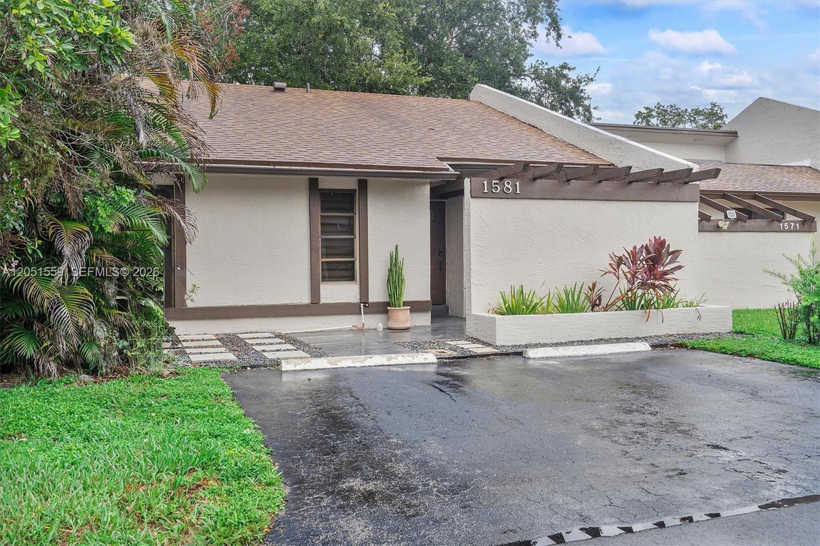 1581 NW 98th Way # 1581, Pembroke Pines FL 33024 photo 4
