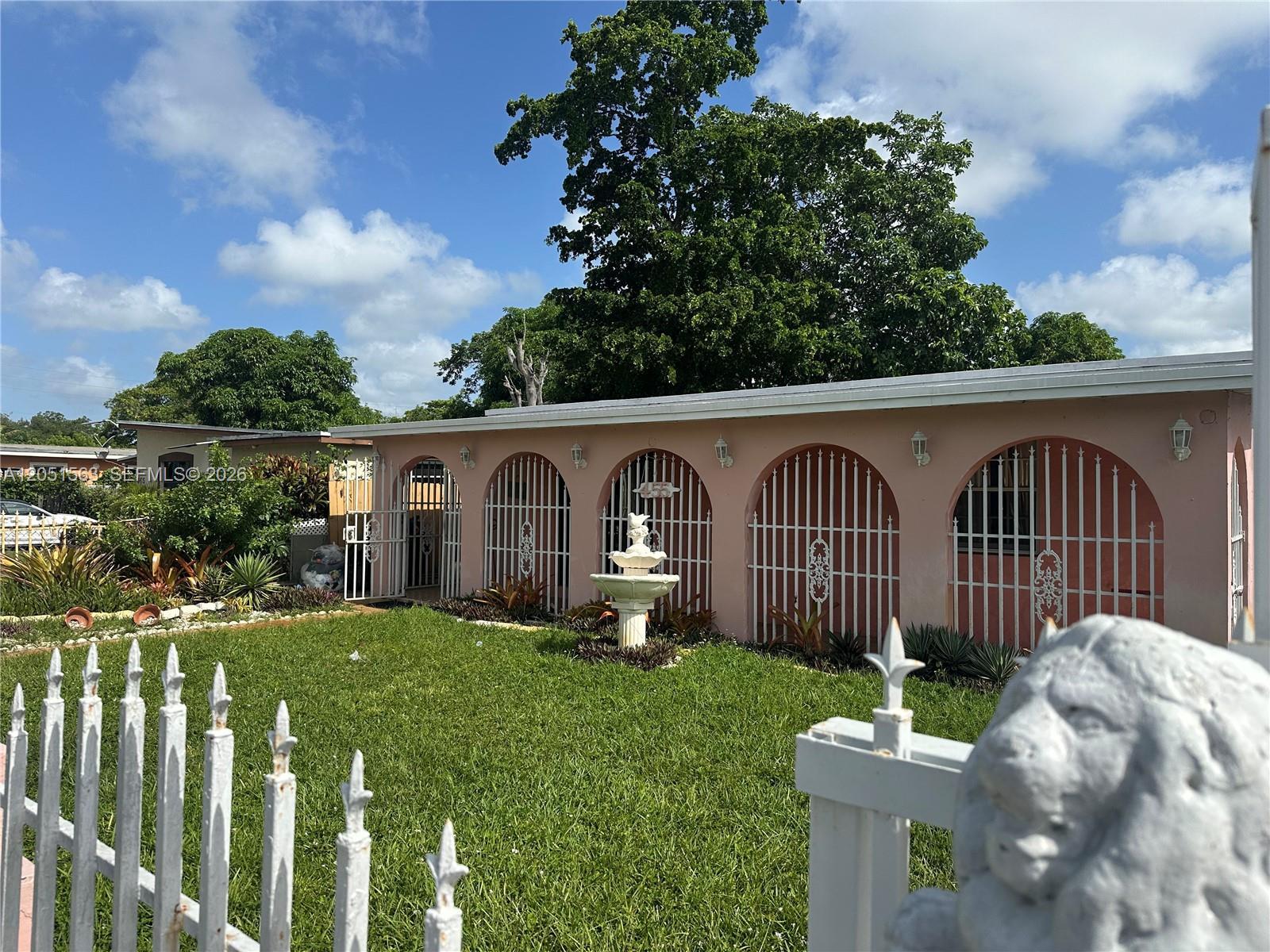 455 NW 133rd St, North Miami FL 33168 photo 2
