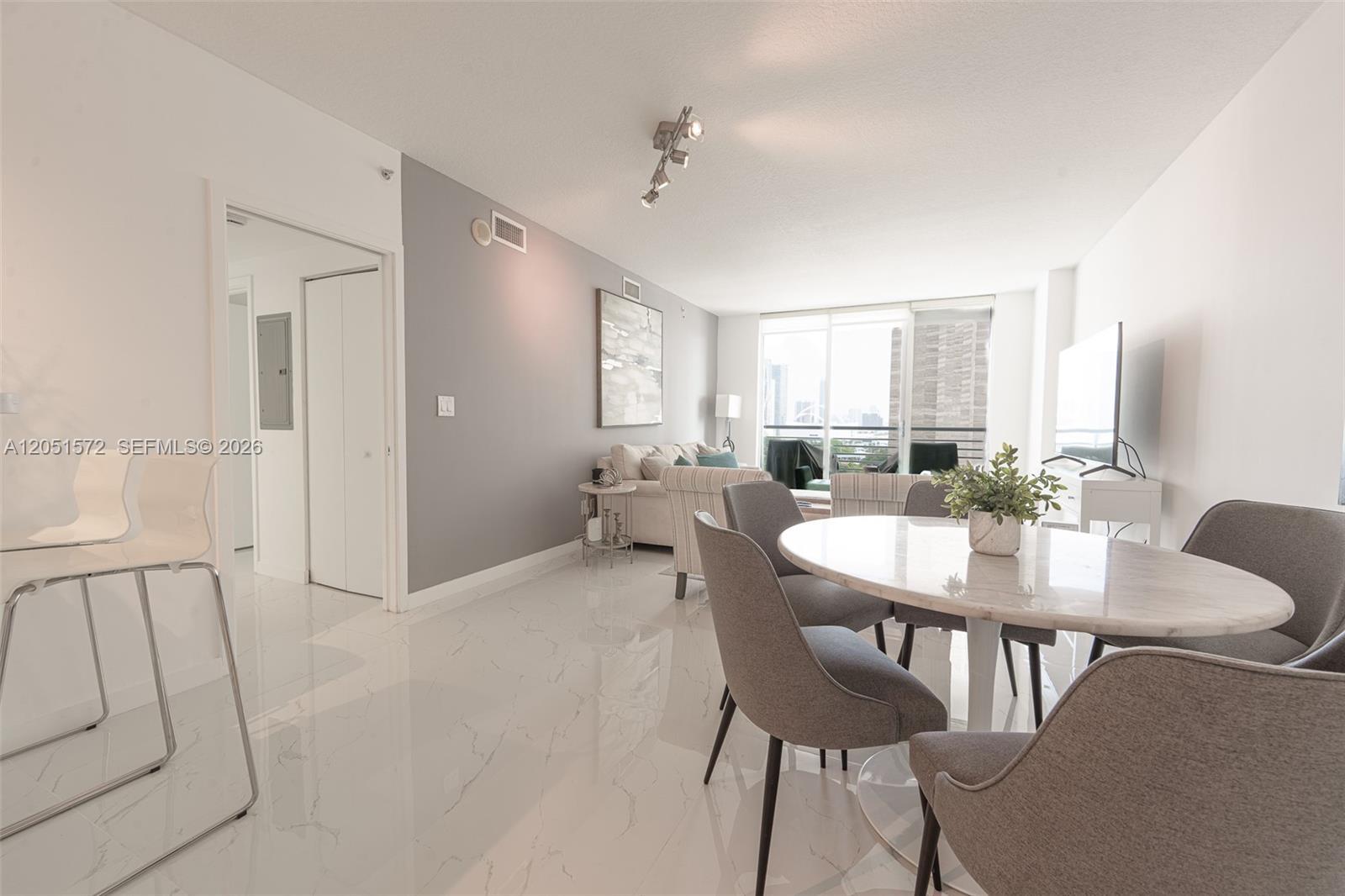 335 S Biscayne Blvd # 1600, Miami FL 33131 photo 3