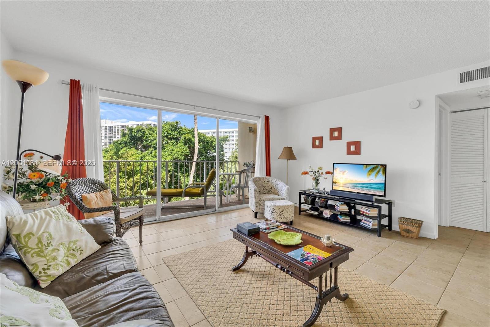 200 178th Dr # 409, Sunny Isles Beach FL 33160 photo 4